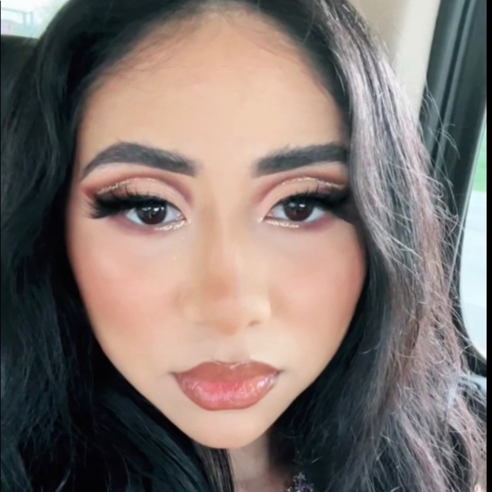 Meet your Posher, Diana